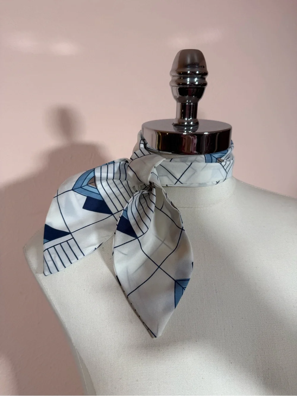 Vintage 1960's Retro Art deco blue white geometric Nautical Bow neck scarf crava